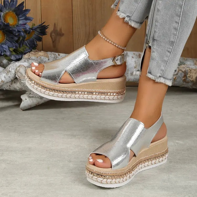 FREYA | Gouden geplooide dikke zool dames sandalen