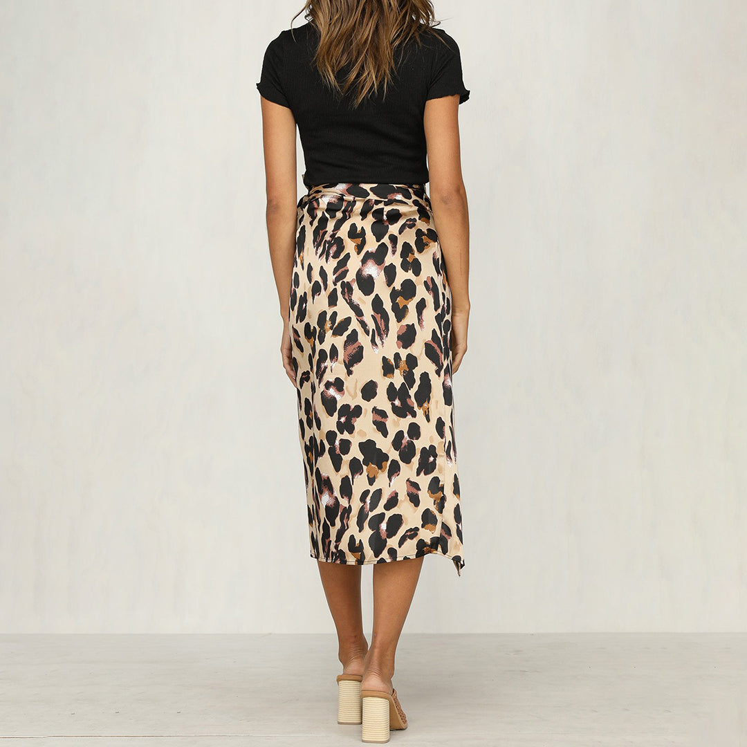 SADIYA | Rok versierd met luipaardprint.