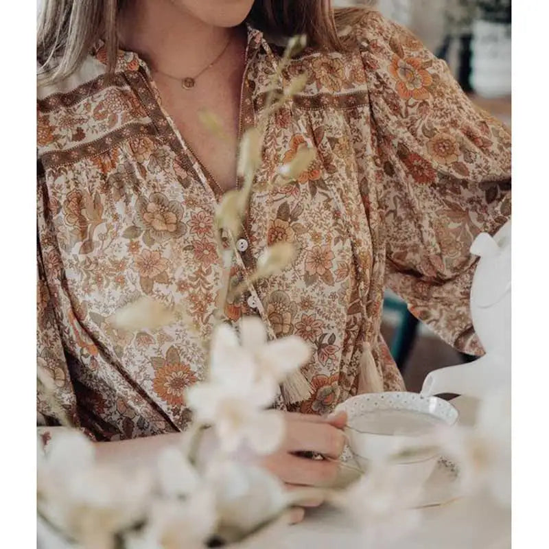 INAYA | Bohemian V-hals blouse met bloemenprint