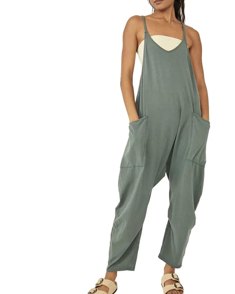 CAMILA |  Jumpsuit met zakken en een V-hals