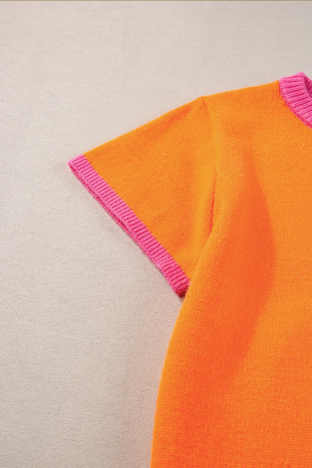 GAMILA | Sweater met contrasterende mouwen